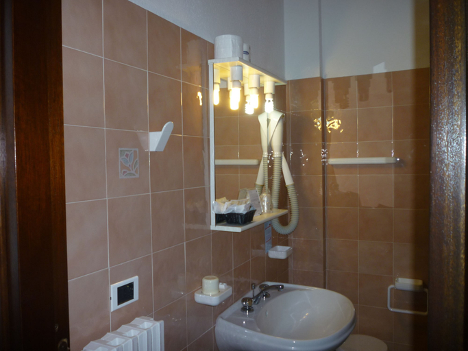 Bathroom 4, Hotel L'Ancora, Olbia-Tempio
