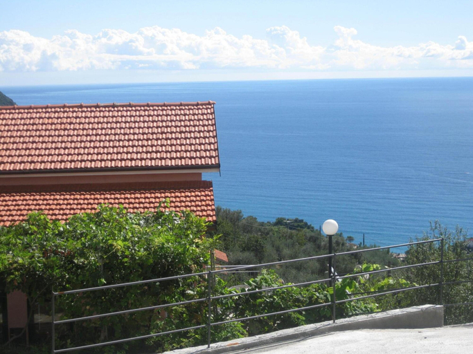 Others 5, Agriturismo l'Ulivo e il Mare, Genova