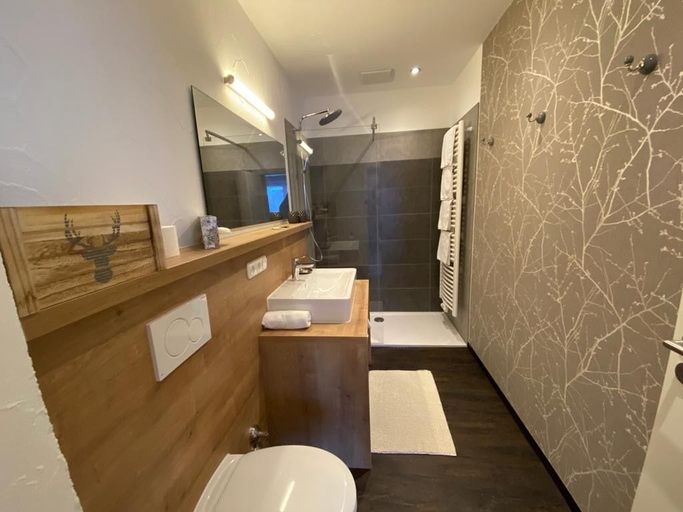 Bathroom 3, Bergquell Tirol, Reutte