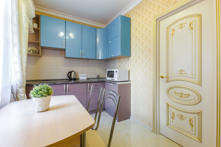 Others 3, Inndays on Novocheremushkinskaya 57, South-Western