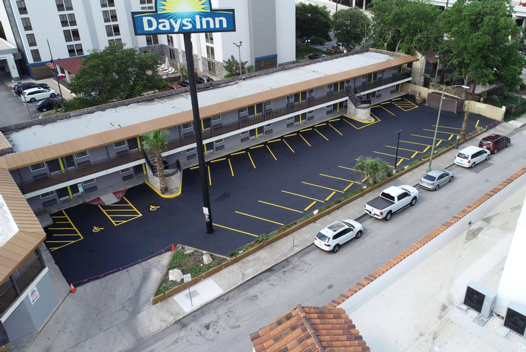 Days Inn by Wyndham San Antonio Alamo/Riverwalk, Bexar