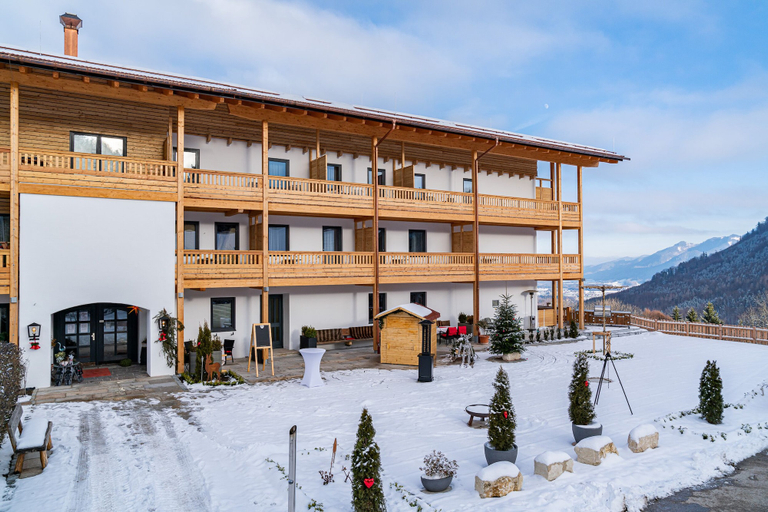 Exterior & Views 2, Berggasthof Hotel Adersberg, Traunstein