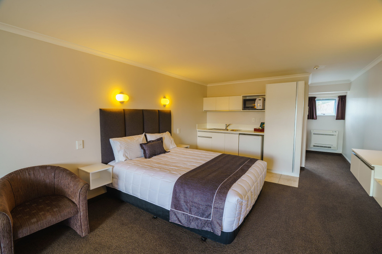 Bedroom 3, Anchorage Motor Lodge, Napier