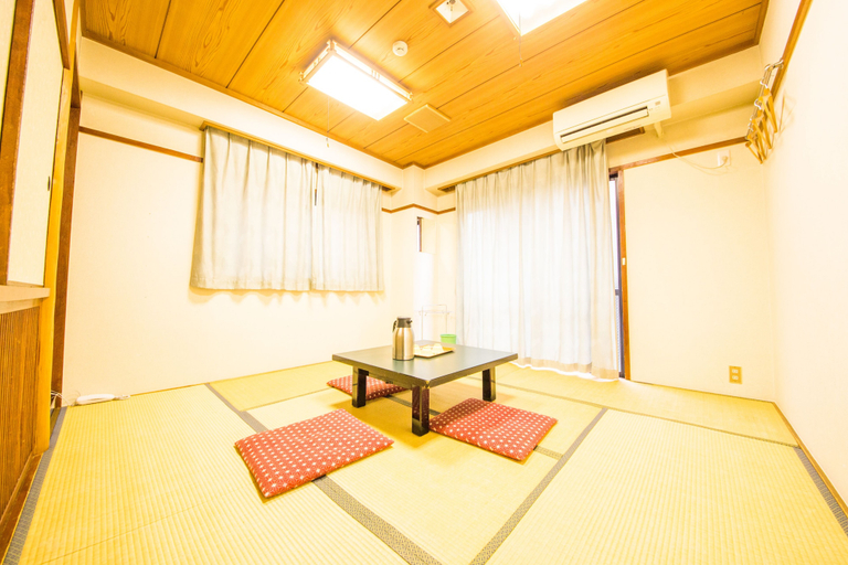 Bedroom 4, Ryokan Azumaya, Kyoto