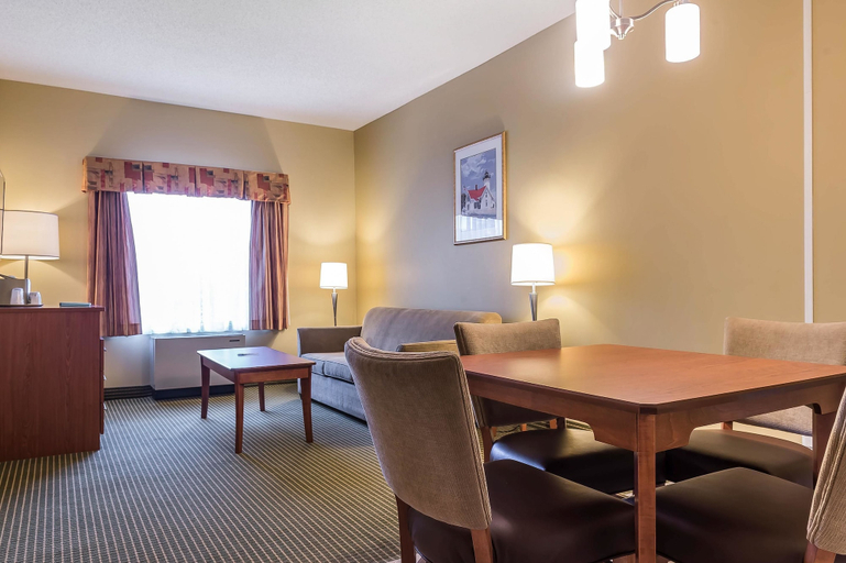 dining_room 5