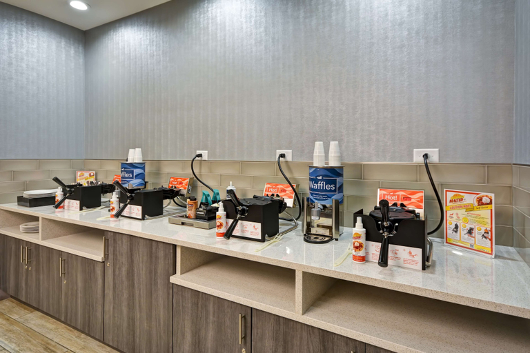 Food & Drinks 5, Homewood Suites by Hilton Orlando Theme Parks, Orange