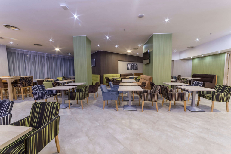 Food & Drinks 5, Hampton By Hilton Iasi, Iasi