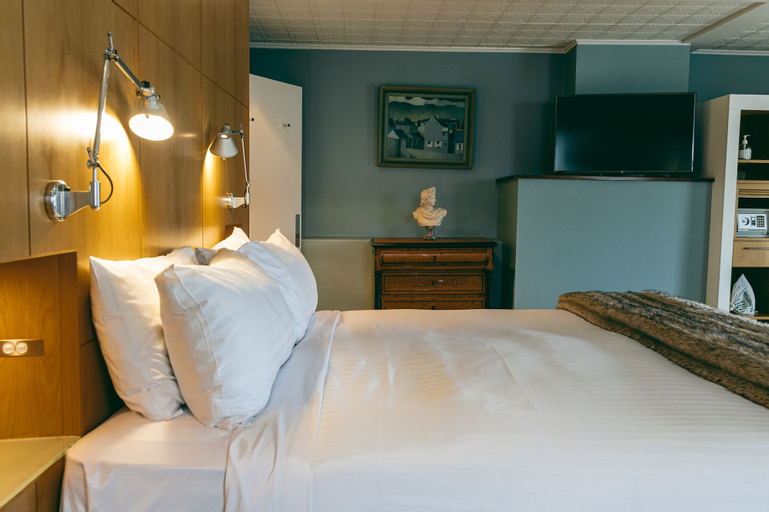 Bedroom 3, Islington Hotel, Hobart