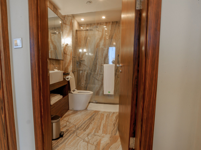 Bathroom 5, Element by Marriott Dar es Salaam, Kinondoni