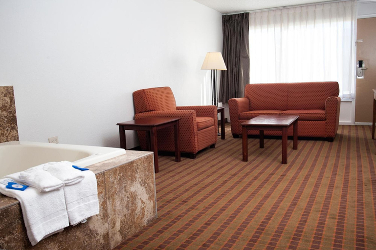 Others 4, Express Inn & Suites, Hunt