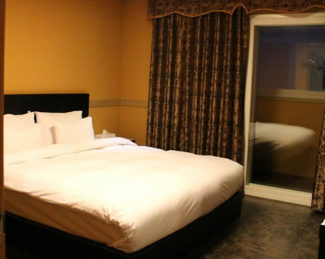 Bedroom 2, Silla Family Hotel, Gyeongju