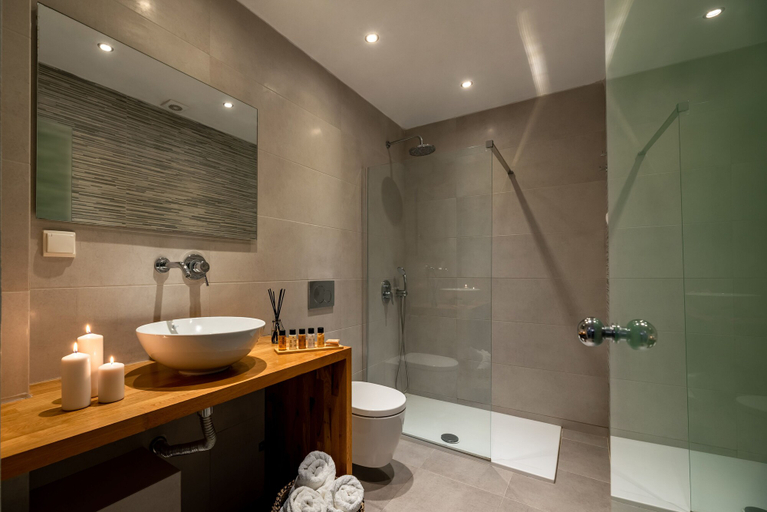 Bathroom 5, Hotel Kalisperis, South Aegean