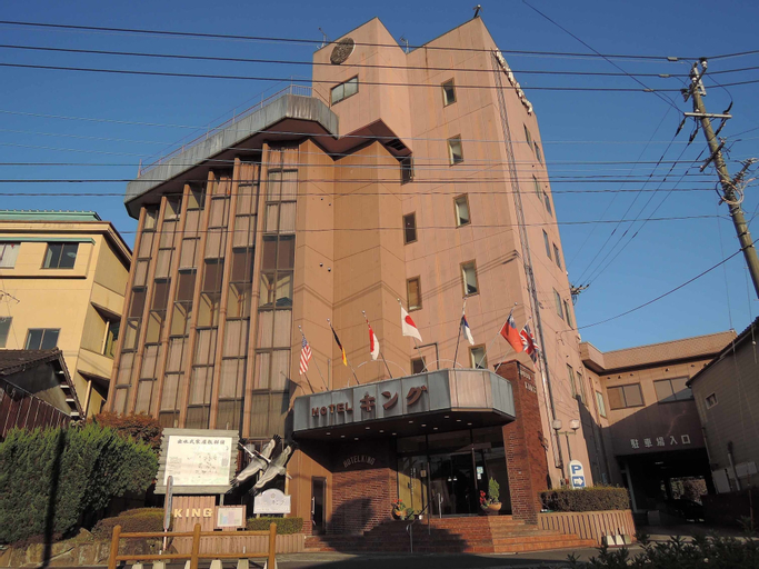 Hotel King, Izumi