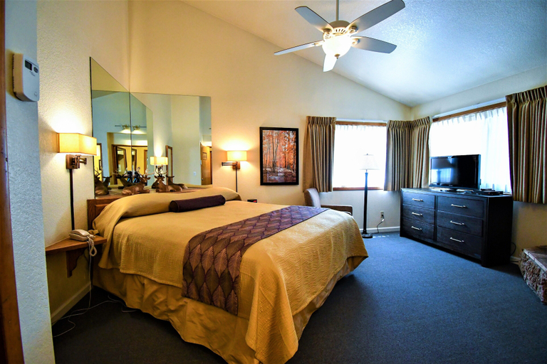 Bedroom 3, Snow Lake Lodge, San Bernardino
