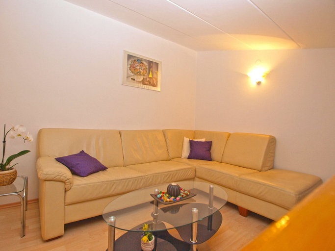 Others 5, Apartment 1558, Pula