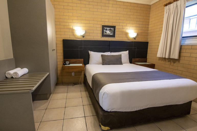 Bedroom 3, Albury Georgian Motel & Suites, Albury