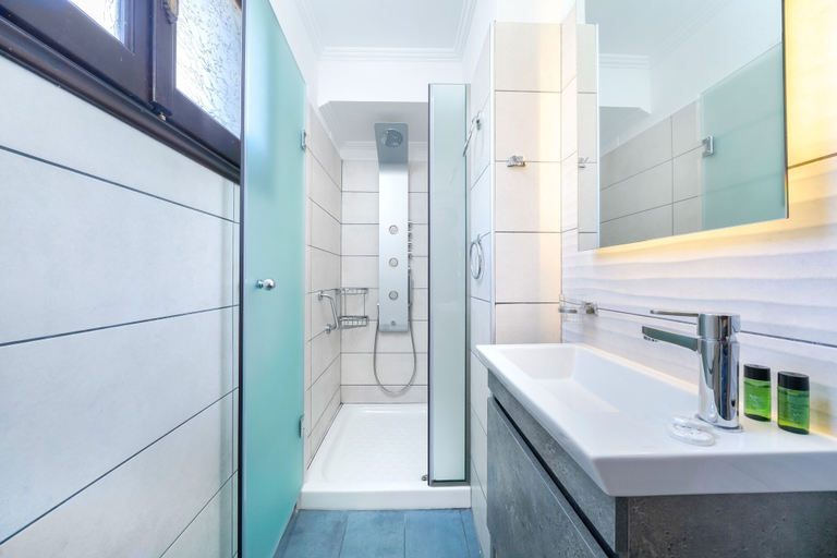 Bathroom 3, Kamelia & Semeli Hotel, East Macedonia and Thrace