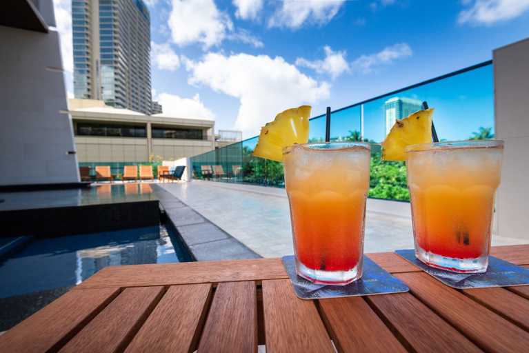 Food & Drinks 5, Hotel La Croix, Honolulu
