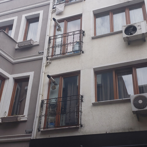 Exterior detail, Ottoman Apart, Beyoğlu