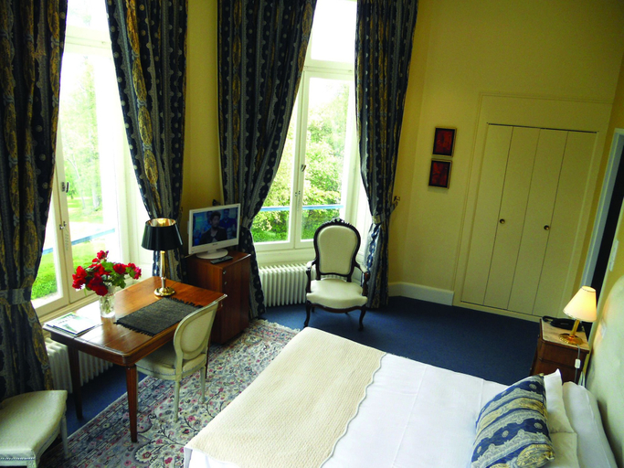 Bedroom 3, Hotel Domaine du Breuil, Charente