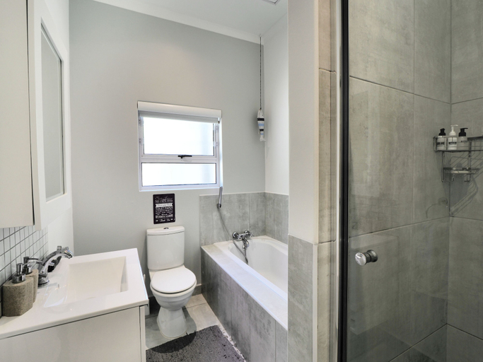 Bathroom 4, Waterland, City of Cape Town