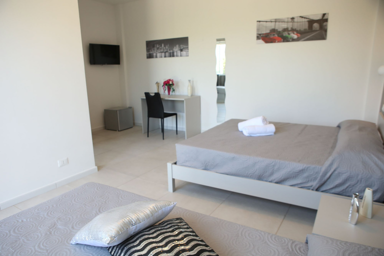 Bedroom 5, Piano Monaco, Palermo