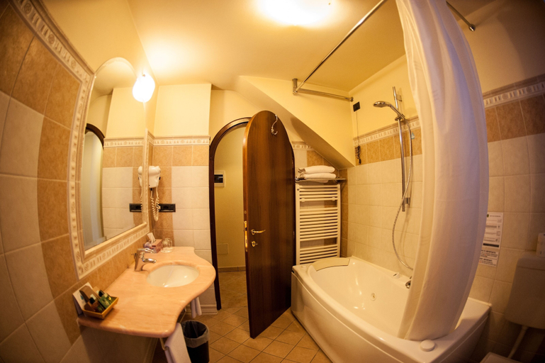 Bathroom 4, Hotel Corte Vecchia, Modena
