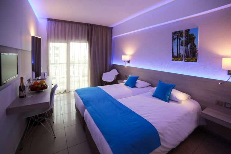 Bedroom 4, Les Palmiers Beach Hotel, Larnaca