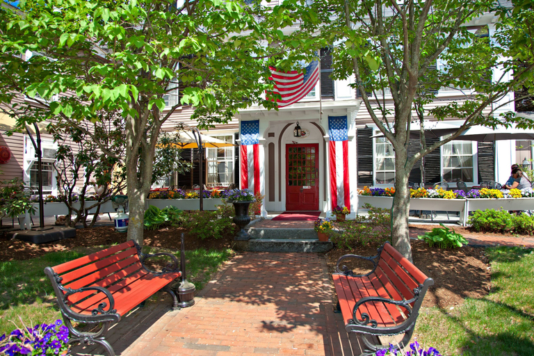 Exterior & Views 2, Concord's Colonial Inn, Middlesex