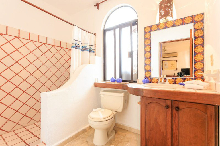 Bathroom 4, The Shore Downtown Condos, Cozumel