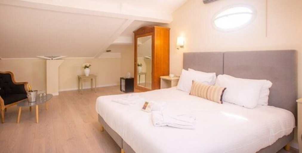 Bedroom 3, Hotel Les Armoiries, Alpes-Maritimes