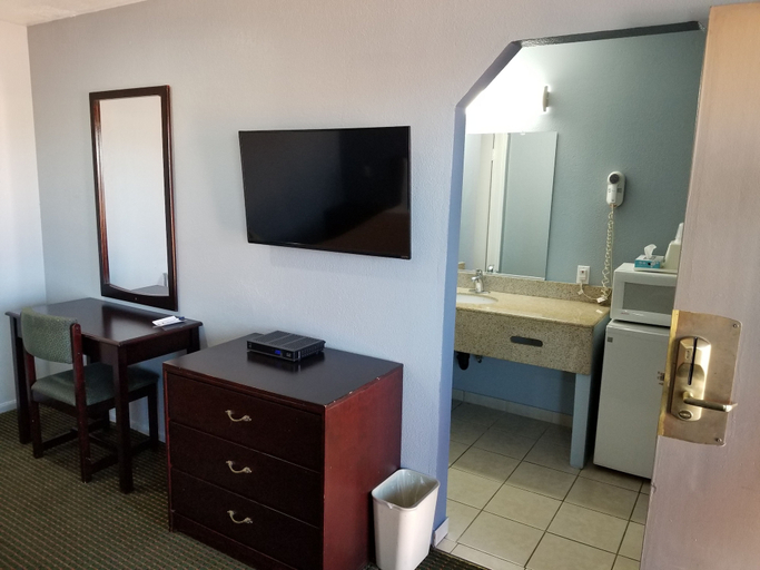 Others 5, Travelodge by Wyndham Barstow, San Bernardino