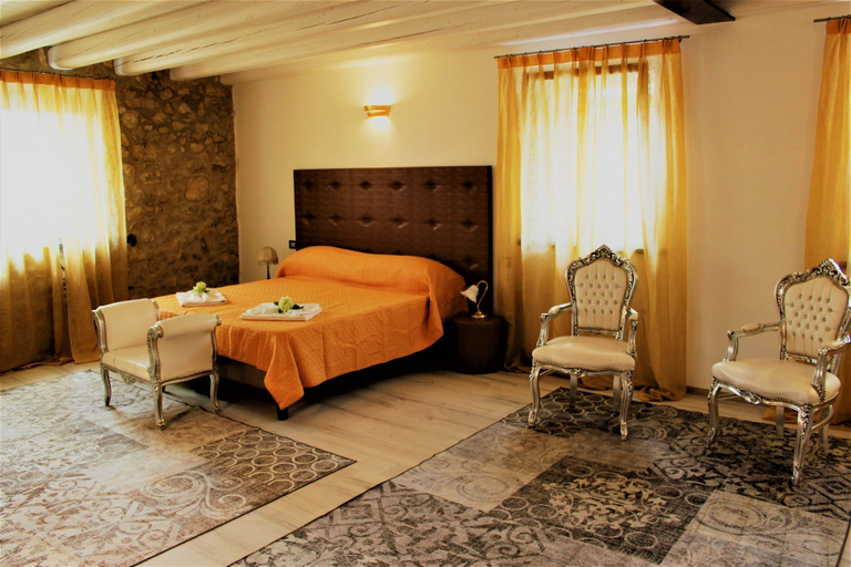 Bedroom 4, Arco di Vino - Tourist Location, Verona