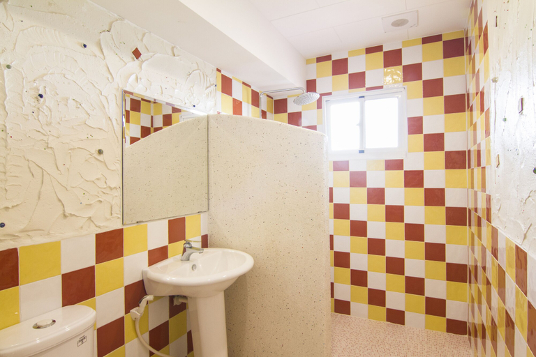 Bathroom 4, Ola beaches, Pingtung