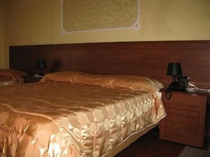 Bedroom 2, Hotel Iris, Napoli