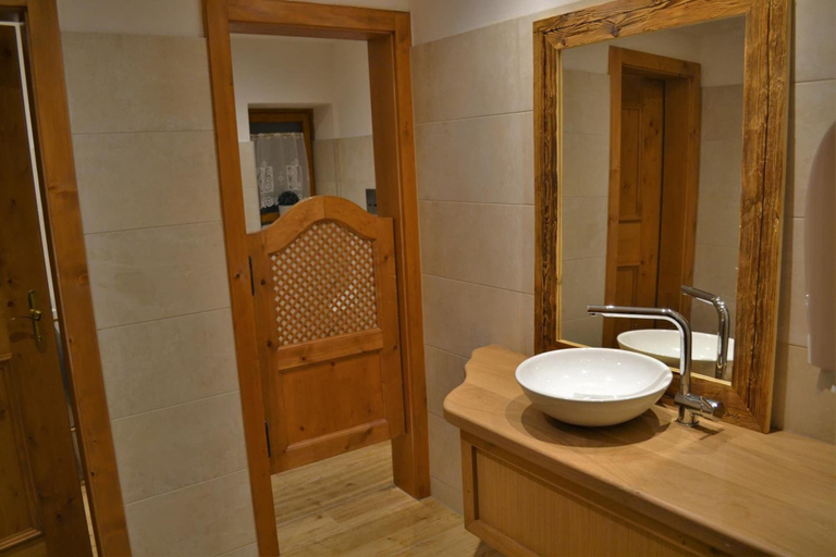 Bathroom 3, Hotel Aurach, Kitzbühel