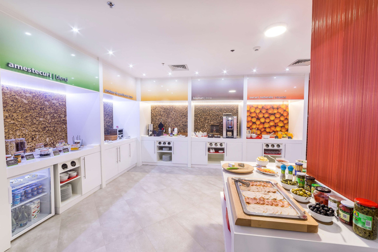 Food & Drinks 5, Hampton By Hilton Iasi, Iasi