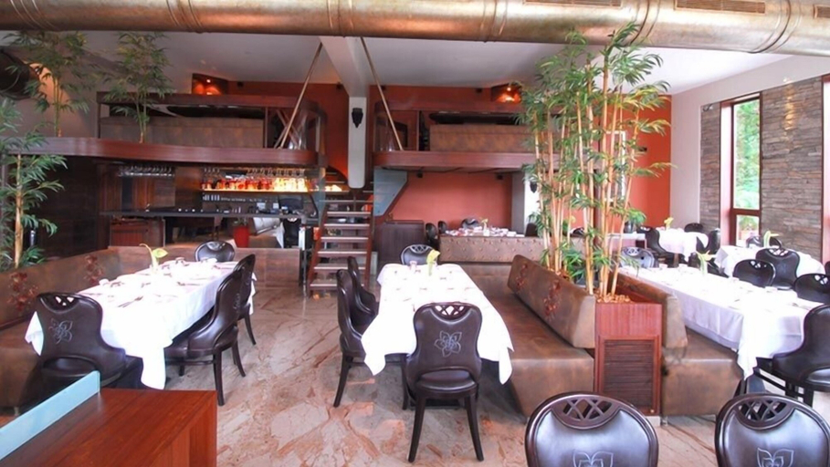 Food & Drinks 4, Sai Palace Hotel, Mumbai Suburban