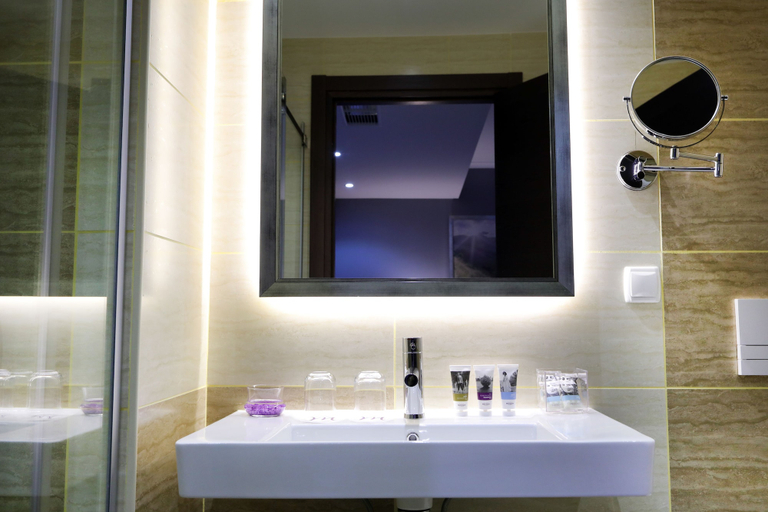 Bathroom 3, Mercure Tetovo