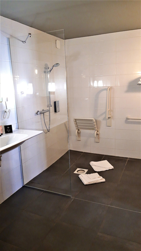 Bathroom 5, Best Western Citadelle, Doubs