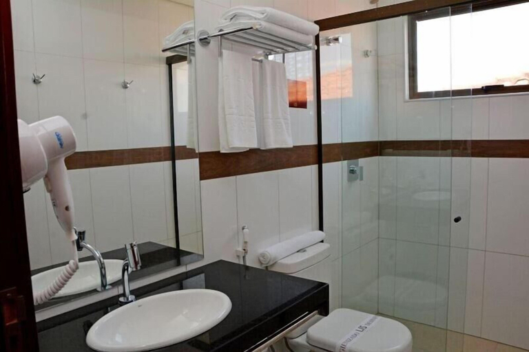 Bathroom 4, Lis Hotel, Teresina