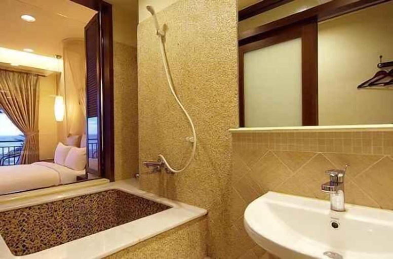 Bathroom 4, Hotel Golden Bay Kenting, Pingtung