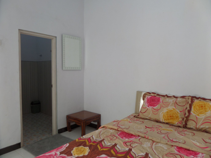 Bedroom 4, Savana Guesthouse, Probolinggo