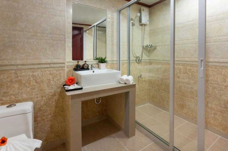 Bedroom 4, 7 Days Premium Hotel Bangna, Bang Bo