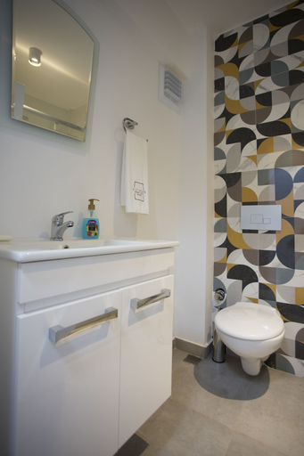 Others 3, Alp Suites Limon, Ula