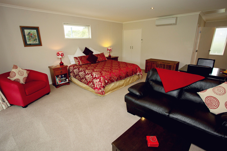 Bedroom 3, Marchmont Gardens, Hurunui