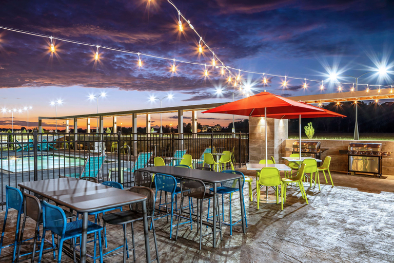 Food & Drinks 5, Home2 Suites by Hilton Batesville, Panola