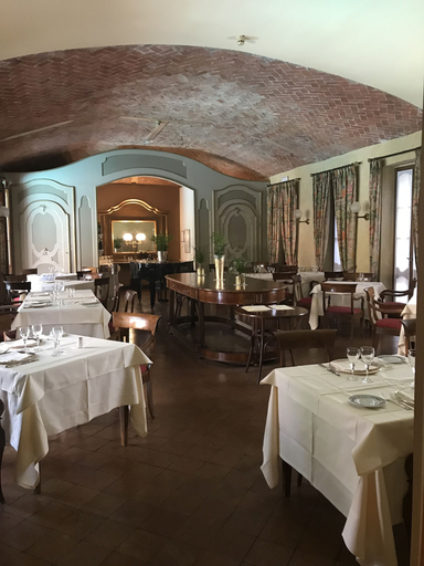 Food & Drinks 4, Albergo Le Due Corti, Como
