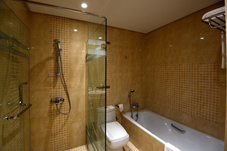 Bathroom 5, Best Western Plus Mahboula