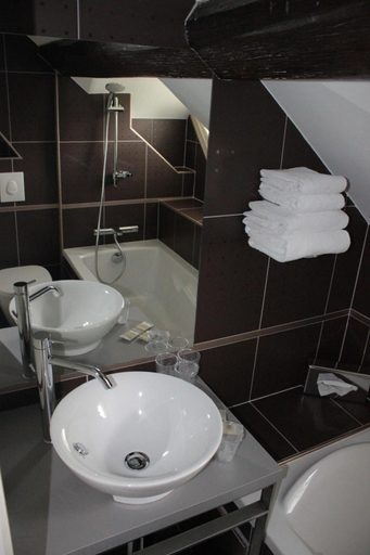 Bathroom 4, Hotel du Parc de la Colombière, Côte-d'Or